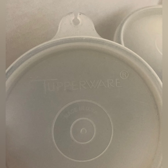 Tupperware 2 Vtg dessert bowls with lids - Picture 6 of 7